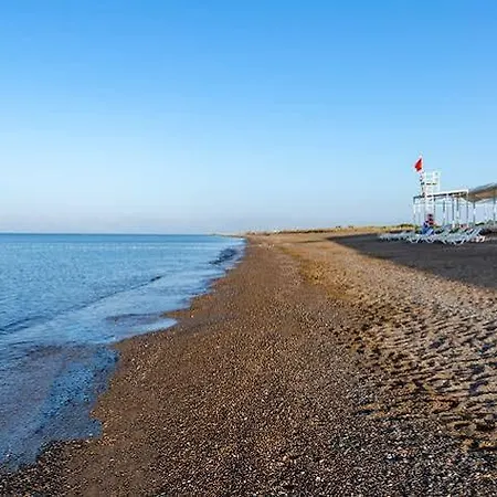River מלון