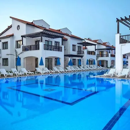 Hotel River 3*