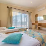 Otel River 3*